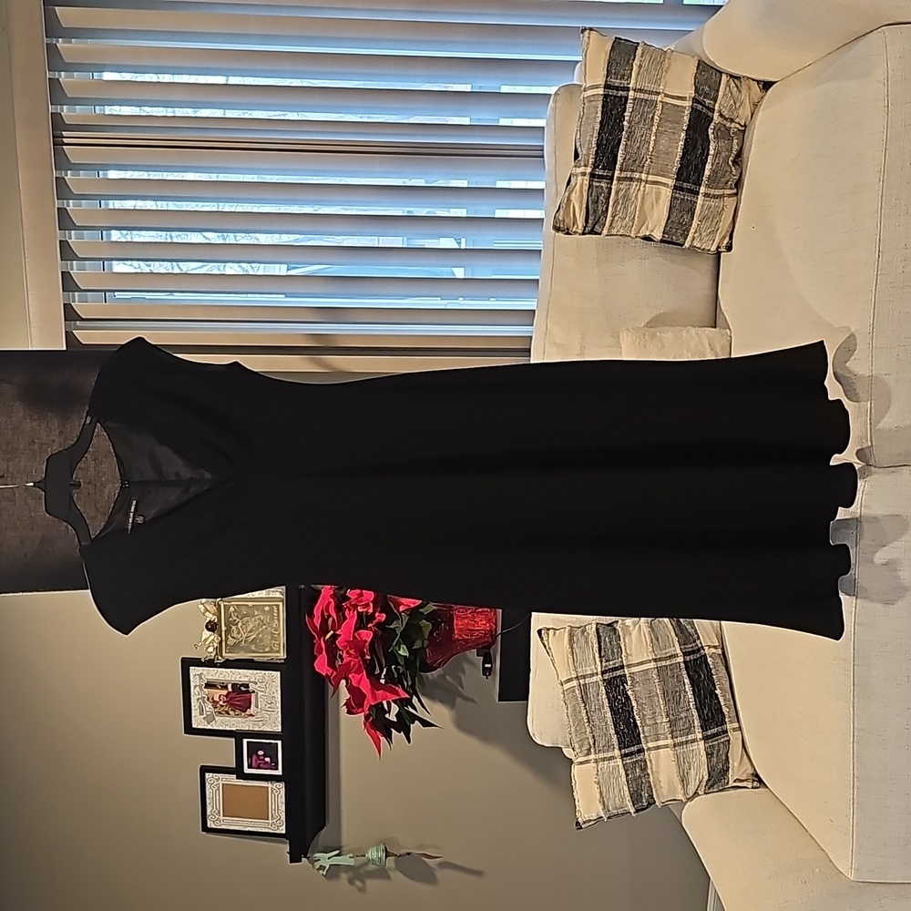 Like New Jones Wear New York Black Lined Party Formal Dress Long
